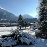 Ferienwohnungen Alpentraum - Alpengrün